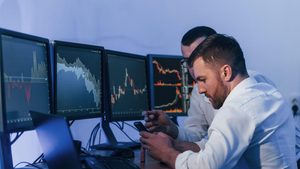 Despite successful fundraising, Oman struggles to attract foreign equity investors amid post-IPO price declines